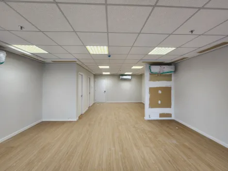 Alugar Comercial / Sala em S&atilde;o Jos&eacute; do Rio Preto R$ 4.500,00 - Foto 4