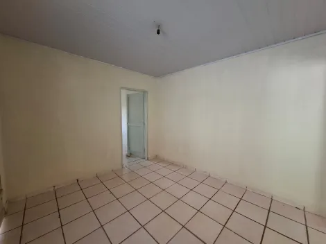 Alugar Casa / Padr&atilde;o em S&atilde;o Jos&eacute; do Rio Preto. apenas R$ 700,00