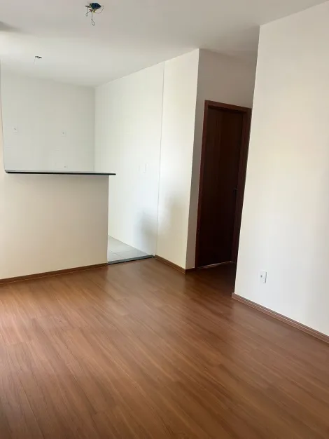 Alugar Apartamento / Padr&atilde;o em S&atilde;o Jos&eacute; do Rio Preto R$ 1.100,00 - Foto 3