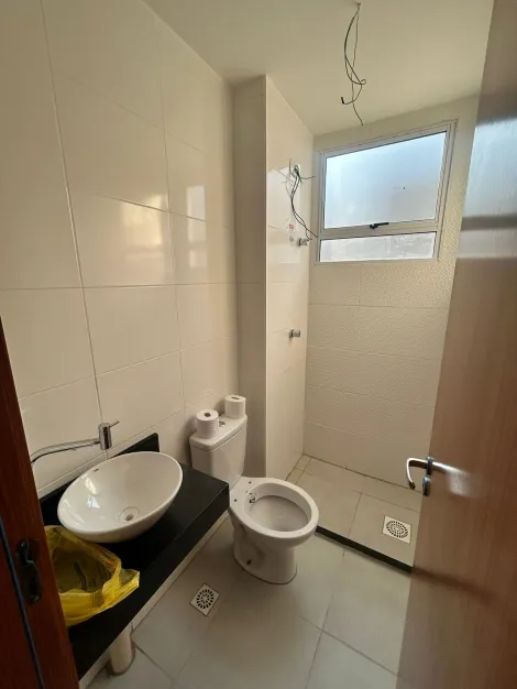 Alugar Apartamento / Padr&atilde;o em S&atilde;o Jos&eacute; do Rio Preto R$ 1.100,00 - Foto 5