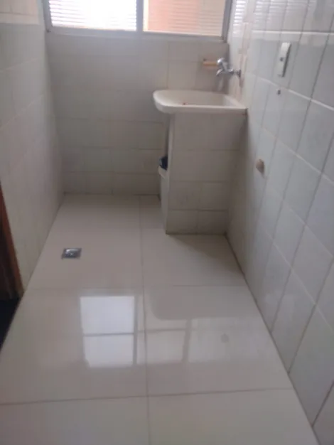 Alugar Apartamento / Padr&atilde;o em S&atilde;o Jos&eacute; do Rio Preto R$ 1.200,00 - Foto 5