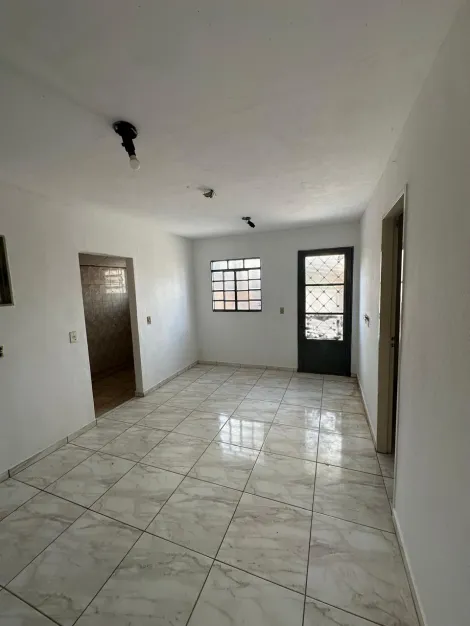Alugar Casa / Padr&atilde;o em Bady Bassitt. apenas R$ 196.000,00