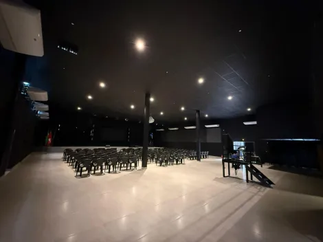 Comprar Comercial / Pr&eacute;dio Inteiro em S&atilde;o Jos&eacute; do Rio Preto R$ 3.000.000,00 - Foto 4