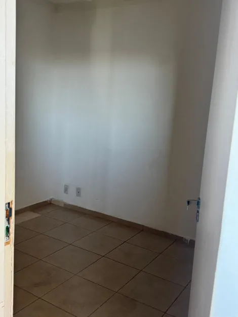 Comprar Apartamento / Padr&atilde;o em S&atilde;o Jos&eacute; do Rio Preto R$ 165.000,00 - Foto 4