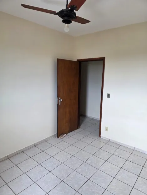 Comprar Apartamento / Padr&atilde;o em S&atilde;o Jos&eacute; do Rio Preto R$ 270.000,00 - Foto 3