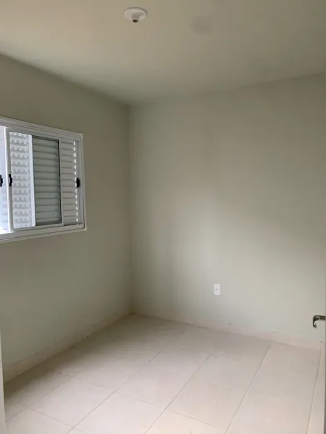 Alugar Casa / Condom&iacute;nio em S&atilde;o Jos&eacute; do Rio Preto R$ 1.100,00 - Foto 3