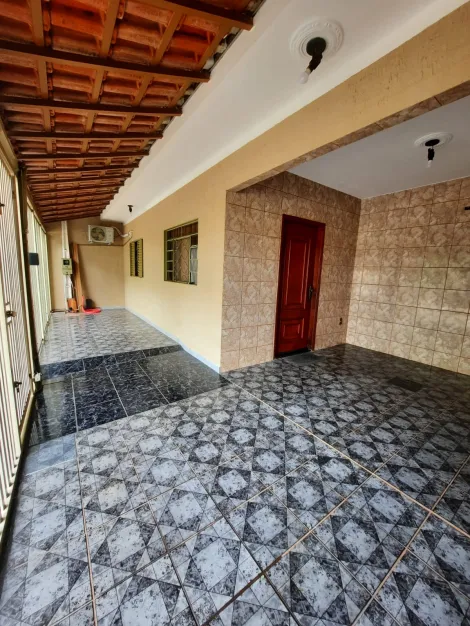 Alugar Casa / Padr&atilde;o em S&atilde;o Jos&eacute; do Rio Preto. apenas R$ 250.000,00