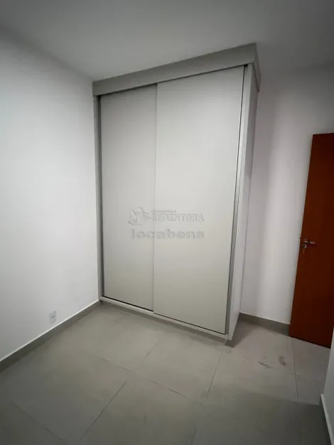 Alugar Apartamento / Padr&atilde;o em S&atilde;o Jos&eacute; do Rio Preto R$ 2.200,00 - Foto 4