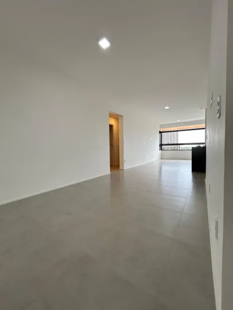 Apartamento / Padr&atilde;o em S&atilde;o Jos&eacute; do Rio Preto 