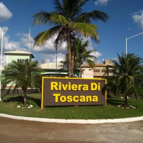 Casa / Condom&iacute;nio em Guaraci 
