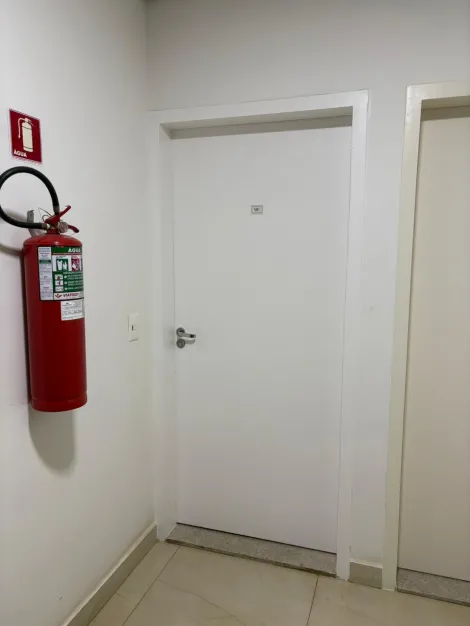 Alugar Apartamento / Padr&atilde;o em S&atilde;o Jos&eacute; do Rio Preto R$ 3.900,00 - Foto 45