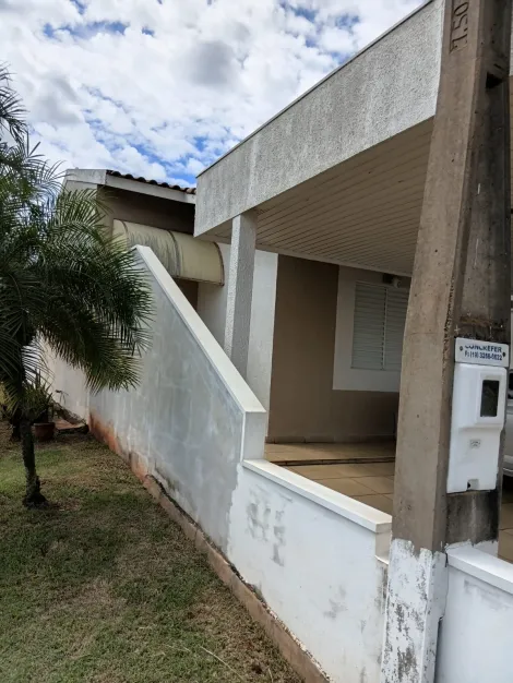 Alugar Casa / Condom&iacute;nio em S&atilde;o Jos&eacute; do Rio Preto. apenas R$ 450.000,00