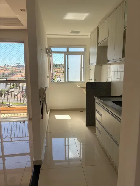 Alugar Apartamento / Padr&atilde;o em S&atilde;o Jos&eacute; do Rio Preto R$ 1.650,00 - Foto 3