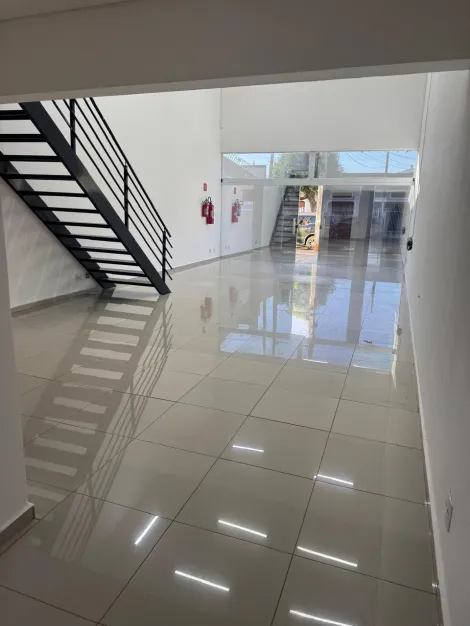 Alugar Comercial / Sal&atilde;o em S&atilde;o Jos&eacute; do Rio Preto R$ 3.800,00 - Foto 2