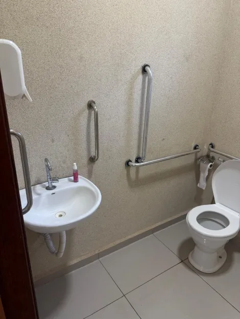 Alugar Comercial / Sal&atilde;o em S&atilde;o Jos&eacute; do Rio Preto R$ 3.800,00 - Foto 4