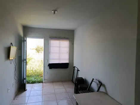 Alugar Casa / Condom&iacute;nio em S&atilde;o Jos&eacute; do Rio Preto. apenas R$ 700,00