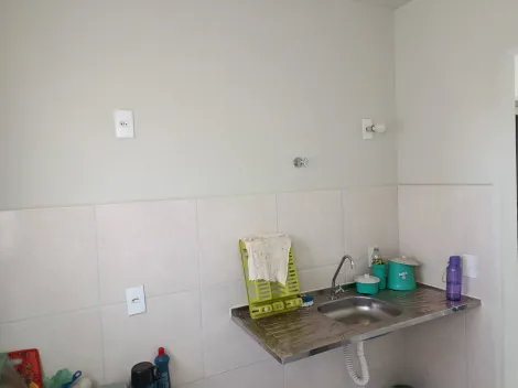 Alugar Casa / Condom&iacute;nio em S&atilde;o Jos&eacute; do Rio Preto R$ 700,00 - Foto 6