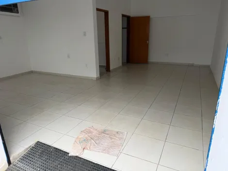 Alugar Comercial / Sal&atilde;o em S&atilde;o Jos&eacute; do Rio Preto. apenas R$ 1.690,00