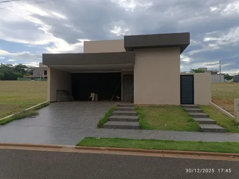 Casa / Condom&iacute;nio em Mirassol 