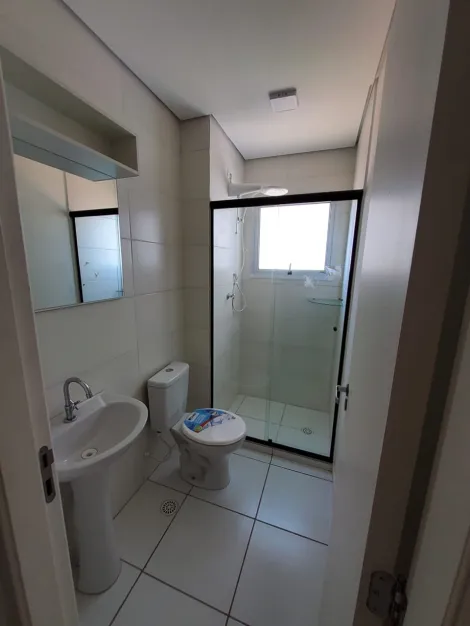 Alugar Apartamento / Padr&atilde;o em S&atilde;o Jos&eacute; do Rio Preto R$ 1.800,00 - Foto 10