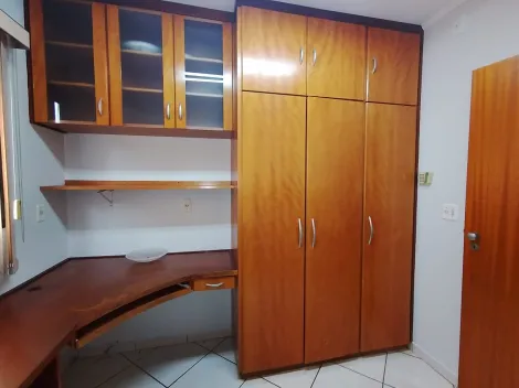 Alugar Casa / Condom&iacute;nio em S&atilde;o Jos&eacute; do Rio Preto R$ 3.500,00 - Foto 5
