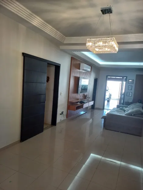 Alugar Casa / Padr&atilde;o em S&atilde;o Jos&eacute; do Rio Preto. apenas R$ 800.000,00
