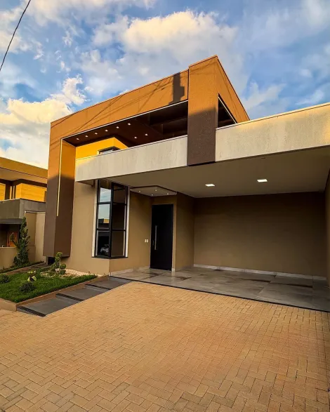 Casa / Condom&iacute;nio em S&atilde;o Jos&eacute; do Rio Preto 