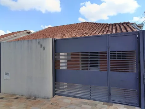 Alugar Casa / Padr&atilde;o em S&atilde;o Jos&eacute; do Rio Preto. apenas R$ 1.900,00