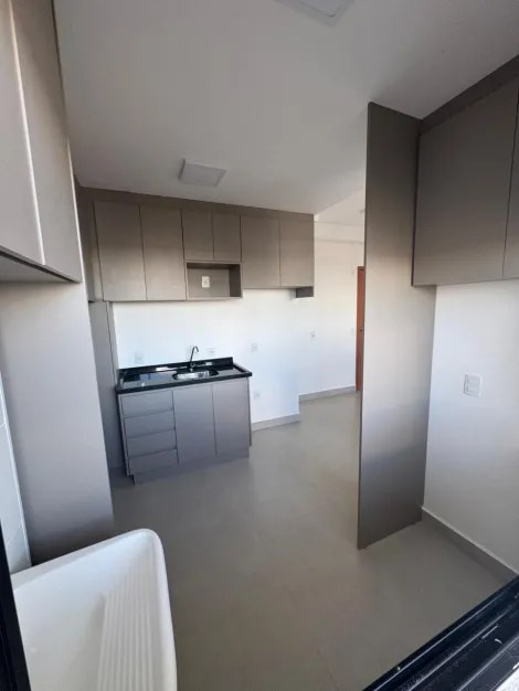 Alugar Apartamento / Padr&atilde;o em S&atilde;o Jos&eacute; do Rio Preto R$ 2.700,00 - Foto 3