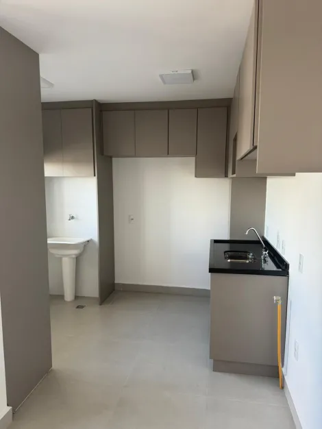 Alugar Apartamento / Padr&atilde;o em S&atilde;o Jos&eacute; do Rio Preto R$ 2.700,00 - Foto 4