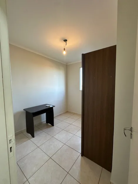 Alugar Apartamento / Padr&atilde;o em S&atilde;o Jos&eacute; do Rio Preto R$ 1.000,00 - Foto 6