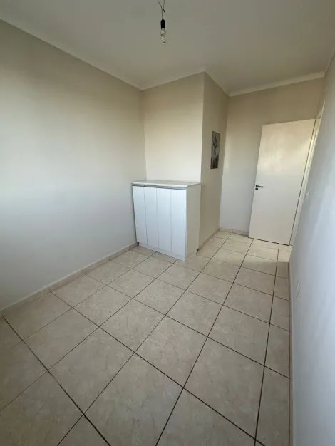Alugar Apartamento / Padr&atilde;o em S&atilde;o Jos&eacute; do Rio Preto R$ 1.000,00 - Foto 8