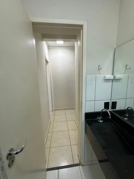 Alugar Apartamento / Padr&atilde;o em S&atilde;o Jos&eacute; do Rio Preto R$ 1.000,00 - Foto 12