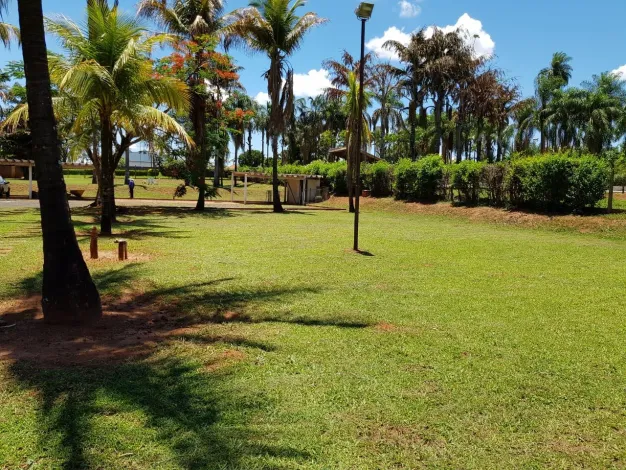 Casa / Condom&iacute;nio em S&atilde;o Jos&eacute; do Rio Preto 