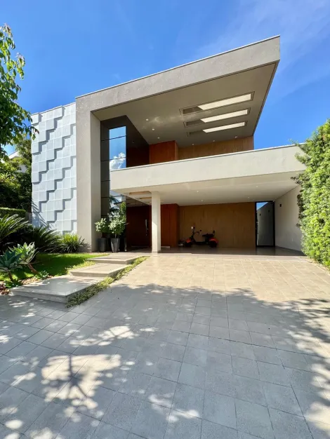 Casa / Condom&iacute;nio em S&atilde;o Jos&eacute; do Rio Preto 