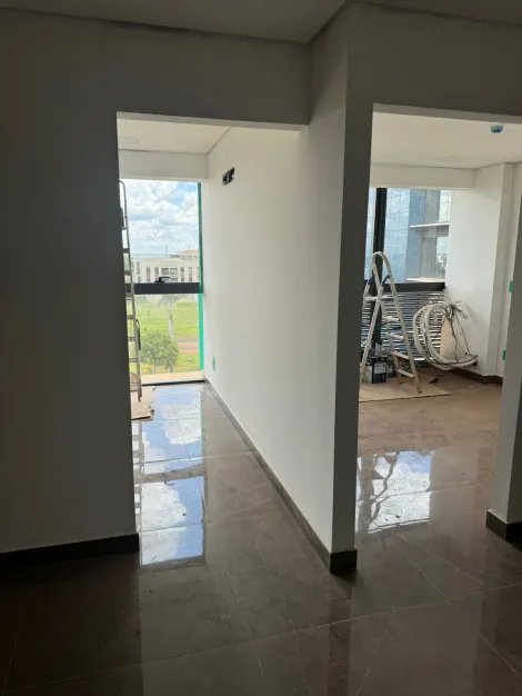 Alugar Comercial / Sala em S&atilde;o Jos&eacute; do Rio Preto. apenas R$ 750.000,00