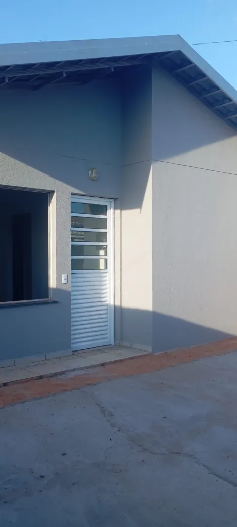 Alugar Casa / Padr&atilde;o em Bady Bassitt. apenas R$ 175.000,00