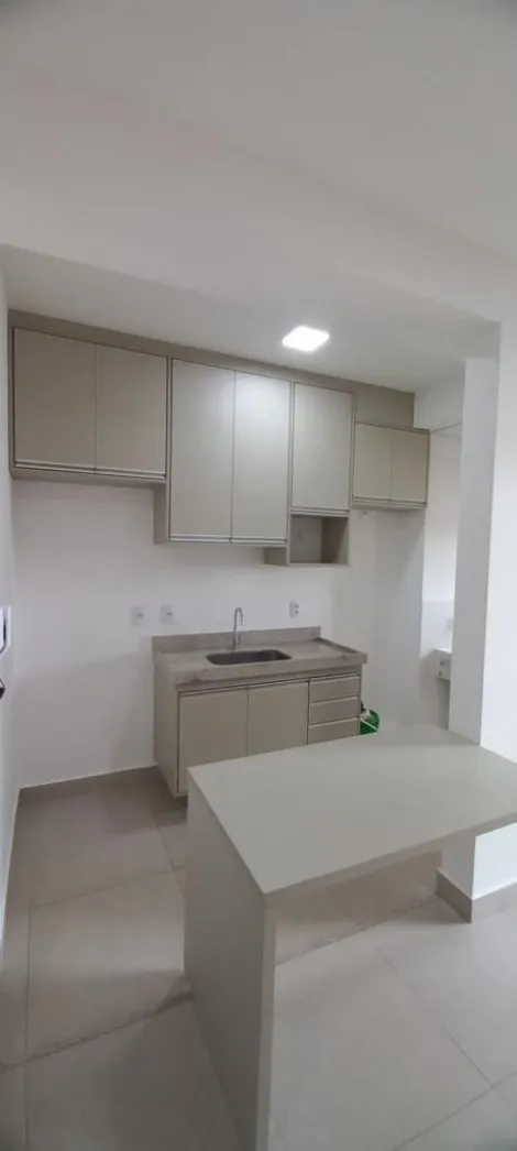 Alugar Apartamento / Padr&atilde;o em S&atilde;o Jos&eacute; do Rio Preto R$ 3.900,00 - Foto 4