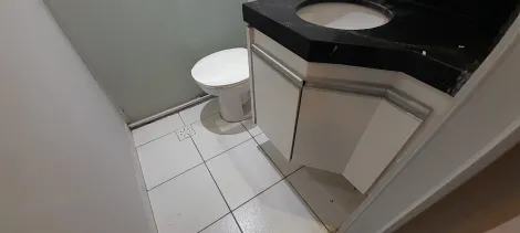 Alugar Apartamento / Padr&atilde;o em S&atilde;o Jos&eacute; do Rio Preto R$ 900,00 - Foto 7