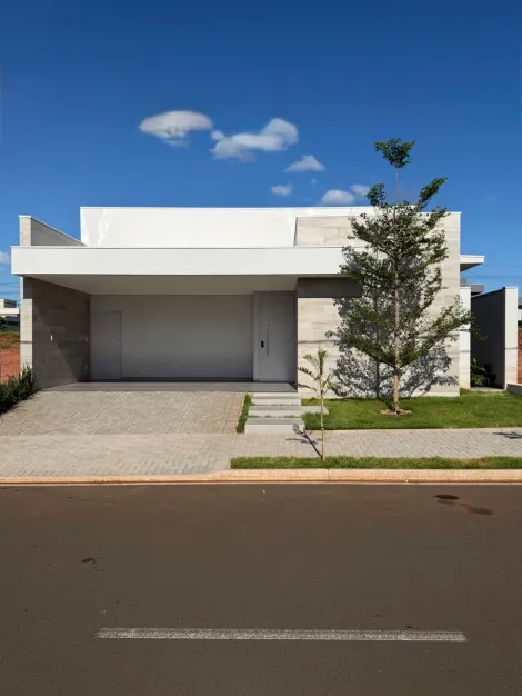Alugar Casa / Condom&iacute;nio em S&atilde;o Jos&eacute; do Rio Preto. apenas R$ 1.490.000,00
