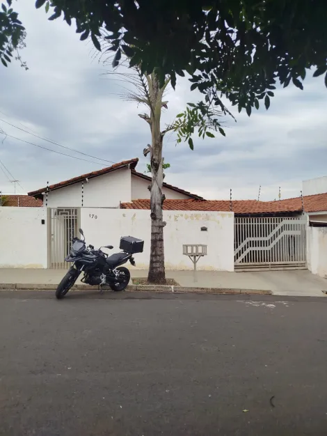 Alugar Casa / Padr&atilde;o em S&atilde;o Jos&eacute; do Rio Preto. apenas R$ 420.000,00