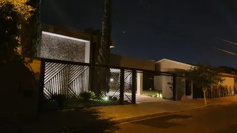 Alugar Casa / Padr&atilde;o em S&atilde;o Jos&eacute; do Rio Preto. apenas R$ 1.500.000,00