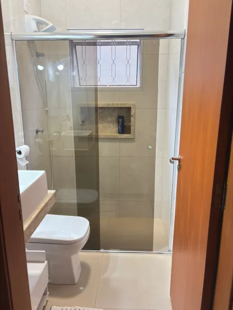 Comprar Casa / Padr&atilde;o em Mirassol R$ 355.000,00 - Foto 4