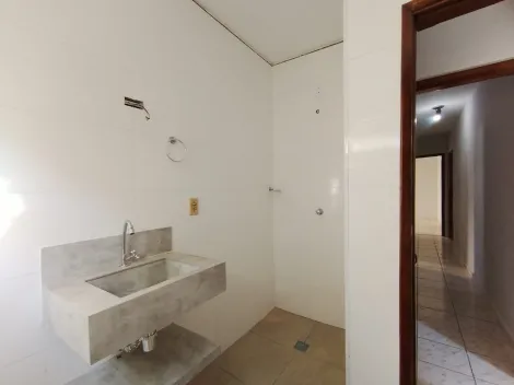 Alugar Apartamento / Padr&atilde;o em S&atilde;o Jos&eacute; do Rio Preto R$ 1.100,00 - Foto 15