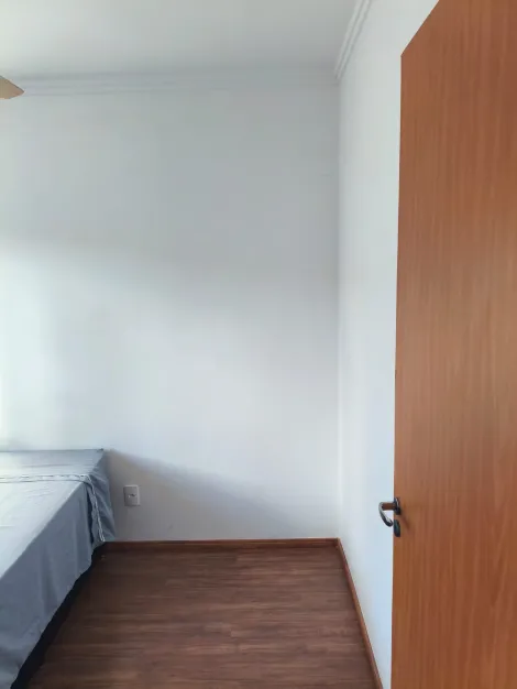Alugar Apartamento / Padr&atilde;o em S&atilde;o Jos&eacute; do Rio Preto R$ 900,00 - Foto 7