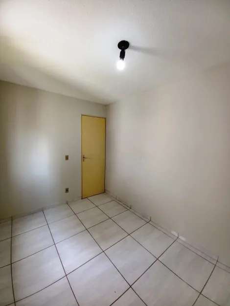 Alugar Apartamento / Padr&atilde;o em S&atilde;o Jos&eacute; do Rio Preto R$ 1.300,00 - Foto 9