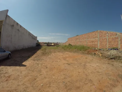 Terreno / Padr&atilde;o em Monte Apraz&iacute;vel 
