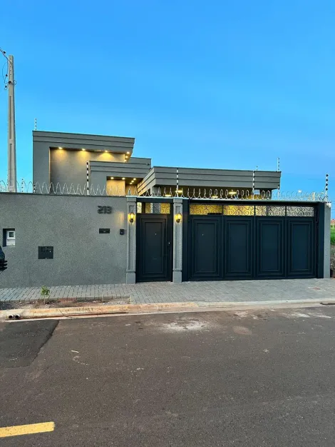 Alugar Casa / Padr&atilde;o em S&atilde;o Jos&eacute; do Rio Preto. apenas R$ 700.000,00