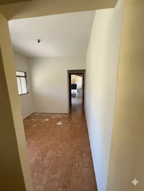 Alugar Casa / Padr&atilde;o em S&atilde;o Jos&eacute; do Rio Preto R$ 950,00 - Foto 4