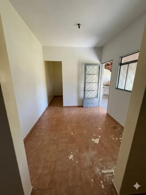 Alugar Casa / Padr&atilde;o em S&atilde;o Jos&eacute; do Rio Preto R$ 950,00 - Foto 5